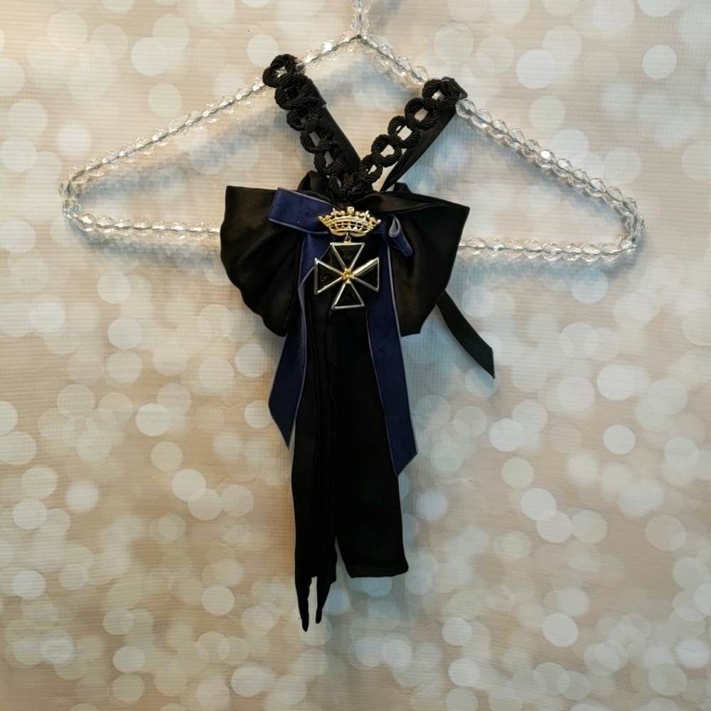 Poppy Twiggy Neck Piece